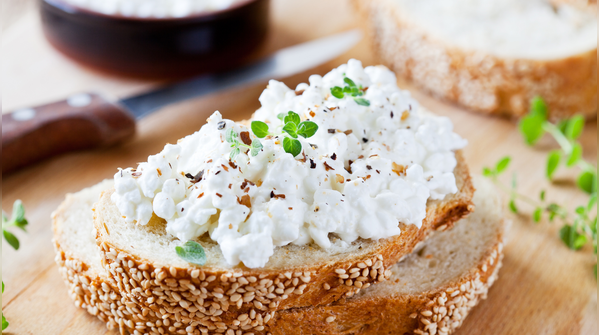Cottage cheese toast