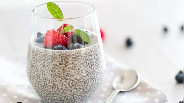 The danger of eating dry chia seeds