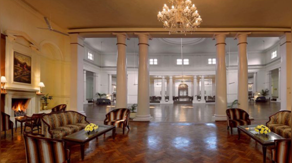 High ceilings that enhance the elegance