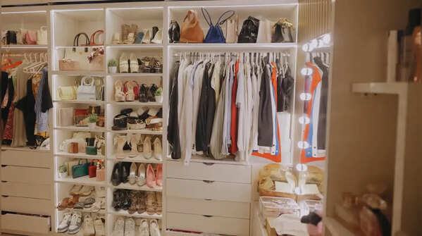 Walk-in wardrobe