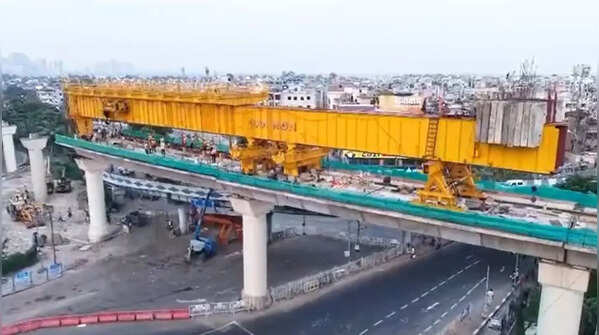 366-metre construction stretch context