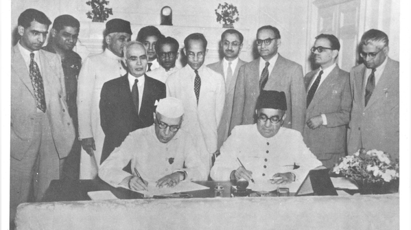 Signing the Indo-Pakistan Agreement