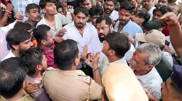 The local dispute quickly turned into a wider political and religious controversy
