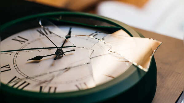 Broken clocks and stopped watches