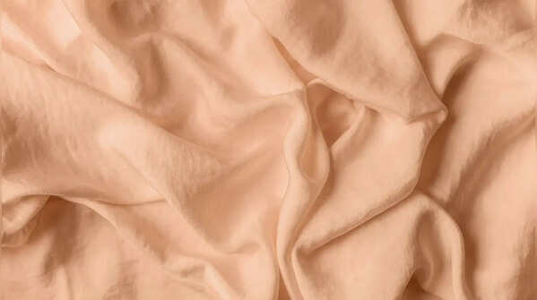 Peach – warm and glowing
