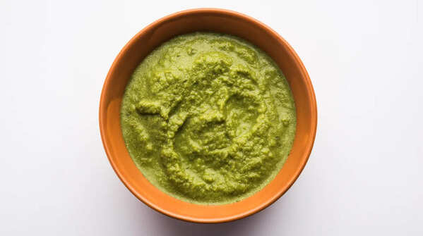 Sattu and Coriander Chutney