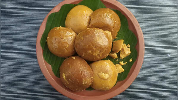 Sattu and Jaggery Balls