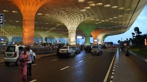 Mumbai retains edge in overall passenger traffic