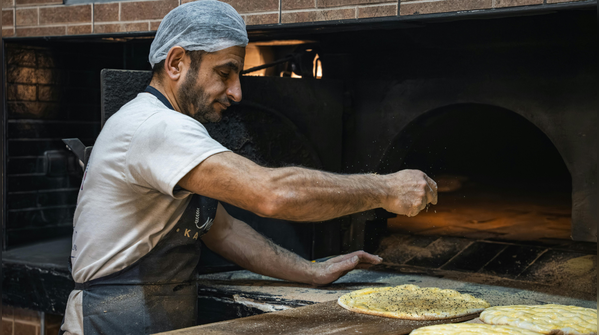 What is the person who makes pizzas called?
