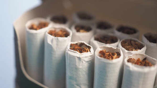 Many tobacco users ignore bleeding gums or recurring mouth ulcers thinking they are “normal.” What are the early warning signs of oral cancer people should never overlook?