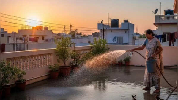 Pour water on the roof during the afternoon