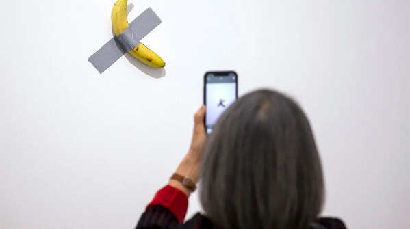 Maurizio Cattelan's famous ‘banana’ has vanished again!