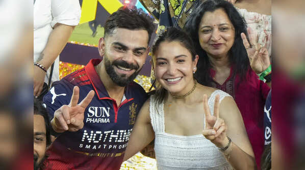 5 times Anushka Sharma became Virat Kohli’s ultimate anchor