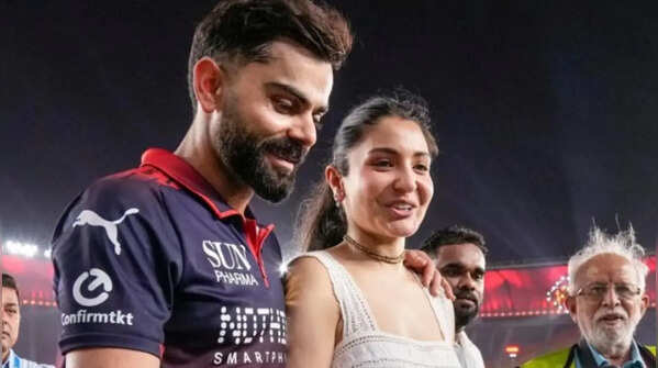 Virat Kohli wants to be with Anushka Sharma