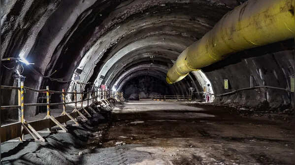 Controlled drilling and blasting used for tunnel excavation