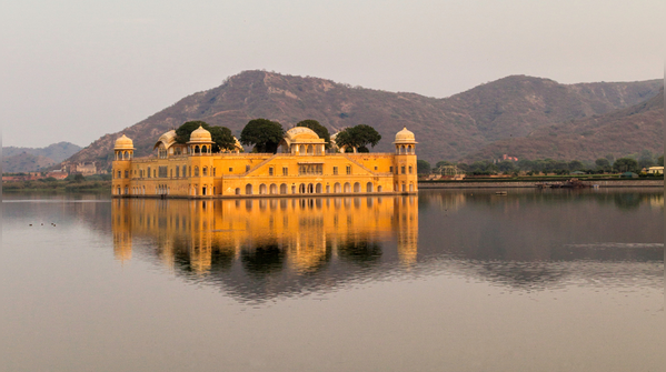 The unique design that sets Jal Mahal apart