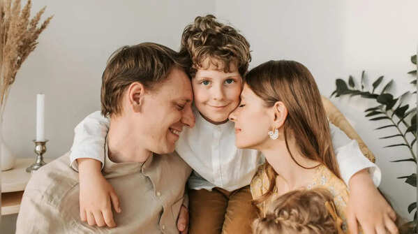 8 parenting habits that help kids become independent thinkers