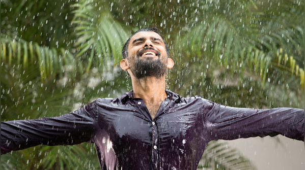 Why eye problems often appear after rain exposure