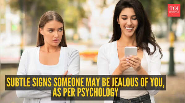Subtle signs someone may be jealous of you