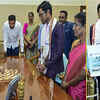 Article image for: Praggnanandhaa Surprised By CM Vijay's Chess Skills During Felicitation Ceremony | Watch