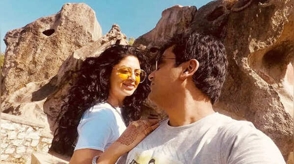 Kavita Kaushik and Ronnit Biswas