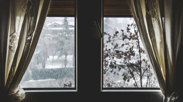 Thermal insulated curtains