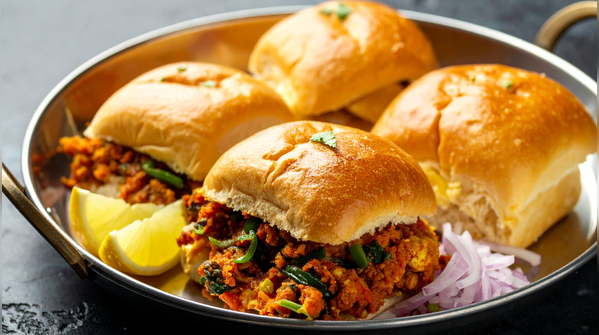 Egg bhurji pav