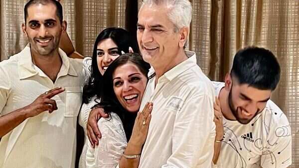 Celebrity TV Chef reveals husband of 38 years was killed during a robbery;  says she is slowly finding her way back to work - The Times of India