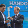 Article image for: Chess legend Viswanathan Anand steps in as FIDE interim president after EU sanctions sideline Arkady Dvorkovich