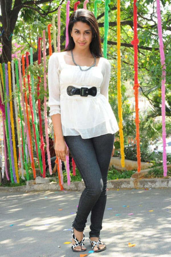 Gayathri Iyer Photos