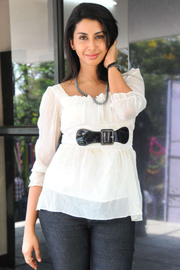 Gayathri Iyer Images