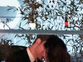R-Pattz & Kristen Stewart caught kissing!