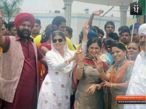Amar Noorie Photos