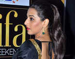 Bollywood hotties sizzle @ IIFA 2012