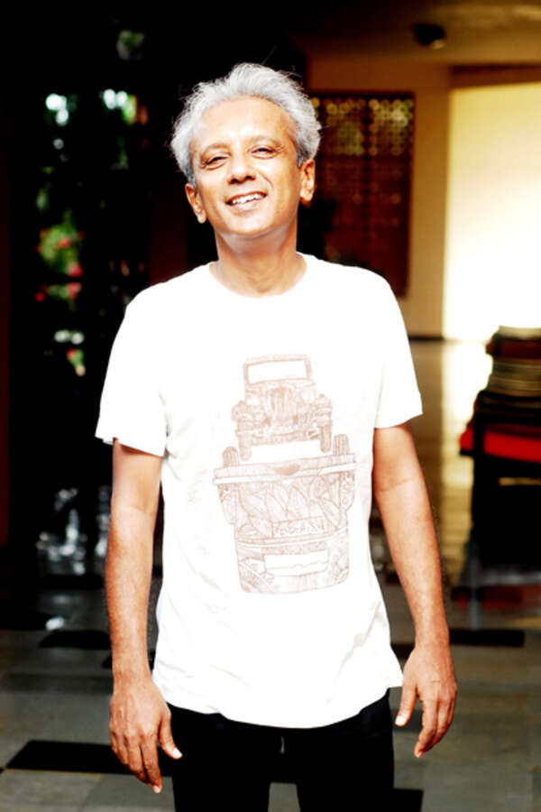 Jerry Pinto Stills