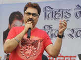 Kumar Sanu performs in Tihar Jail