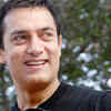 Article image for: Mumbai rains, traffic jam couldn't stop Aamir Khan