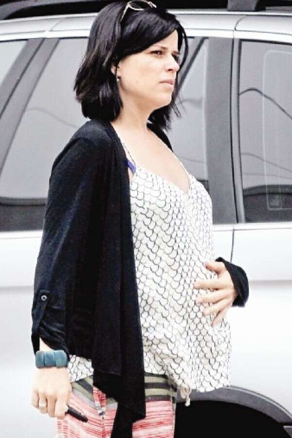 Neve Campbell Pictures