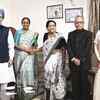 Article image for: PM, <i class="tbold">Sonia Gandhi</i> congratulate Pranab