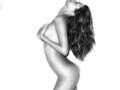 Miranda Kerr bares it all!