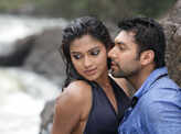 'Nimirnthu Nil'