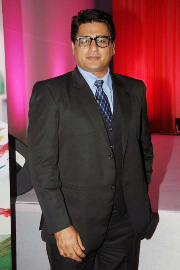 Ayub Khan Stills