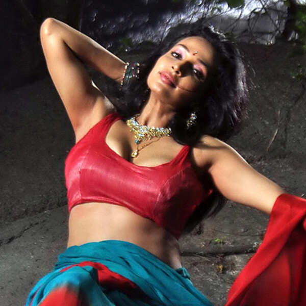 Shaini Photos