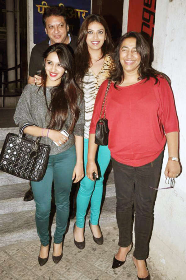 Shashi Ranjan Pictures