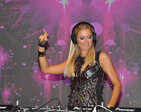 Paris Hilton turns a perfect DJ