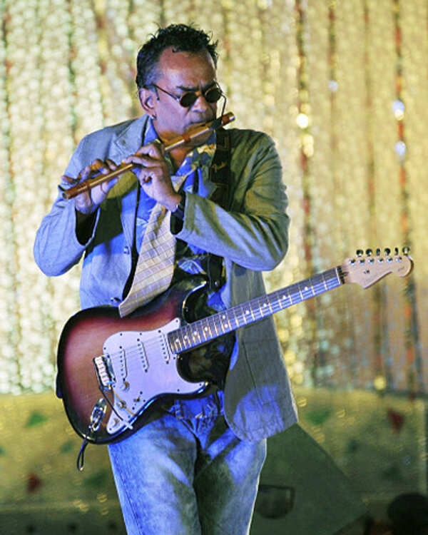 Remo Fernandes Wallpapers