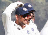 England thrash India to go 2-1 up 