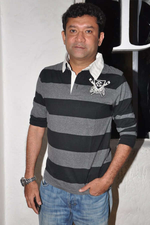 Ken Ghosh Pictures