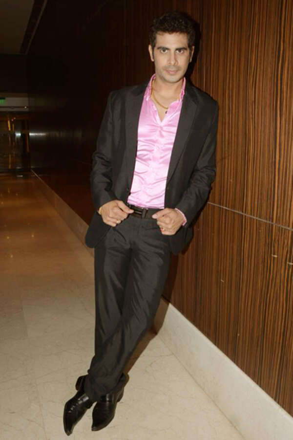 Ravi Adhikari