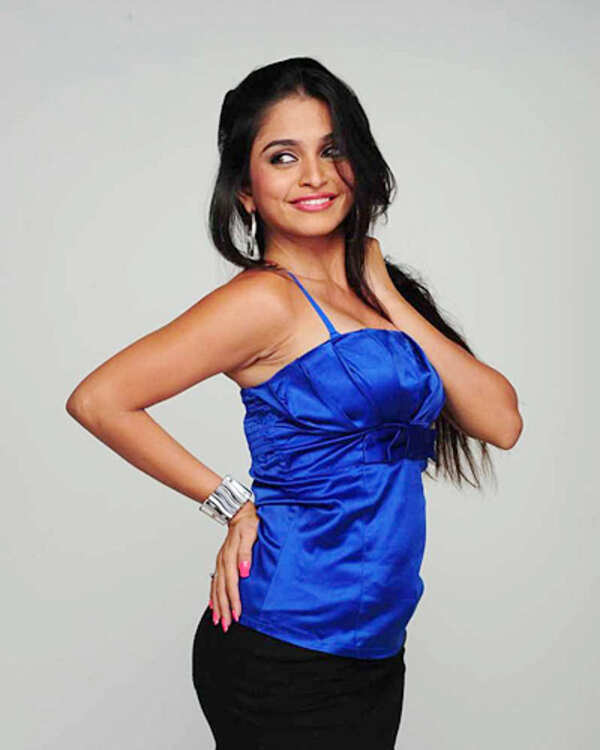 Sheena Shahabadi Stills